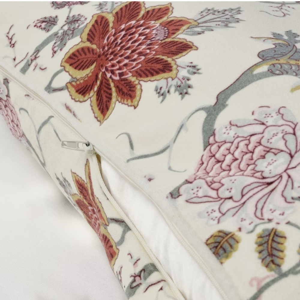 IKEA NASSELKLOCKA Velvet Accent Pillow Cover 20x20 Floral on Off White New - Picture 3 of 5